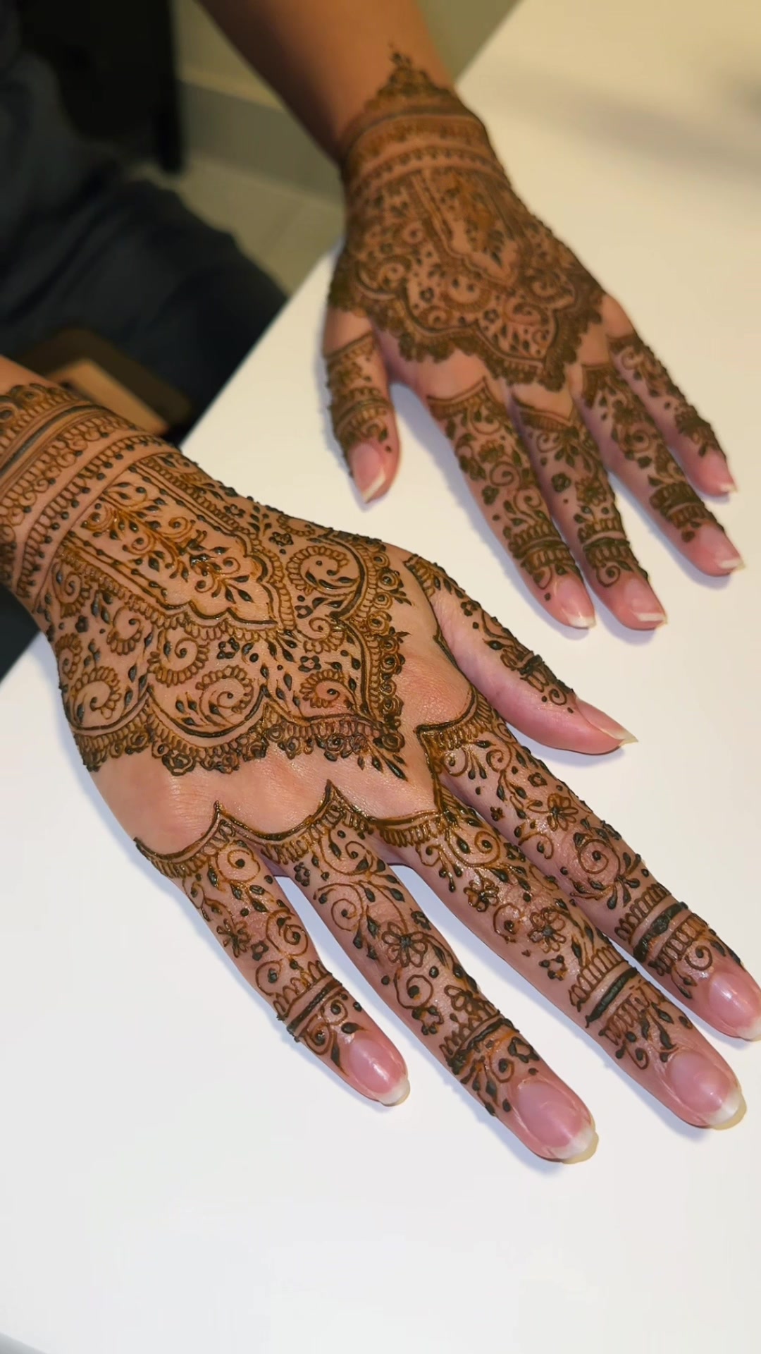 @ਈਸ਼ Mehndi