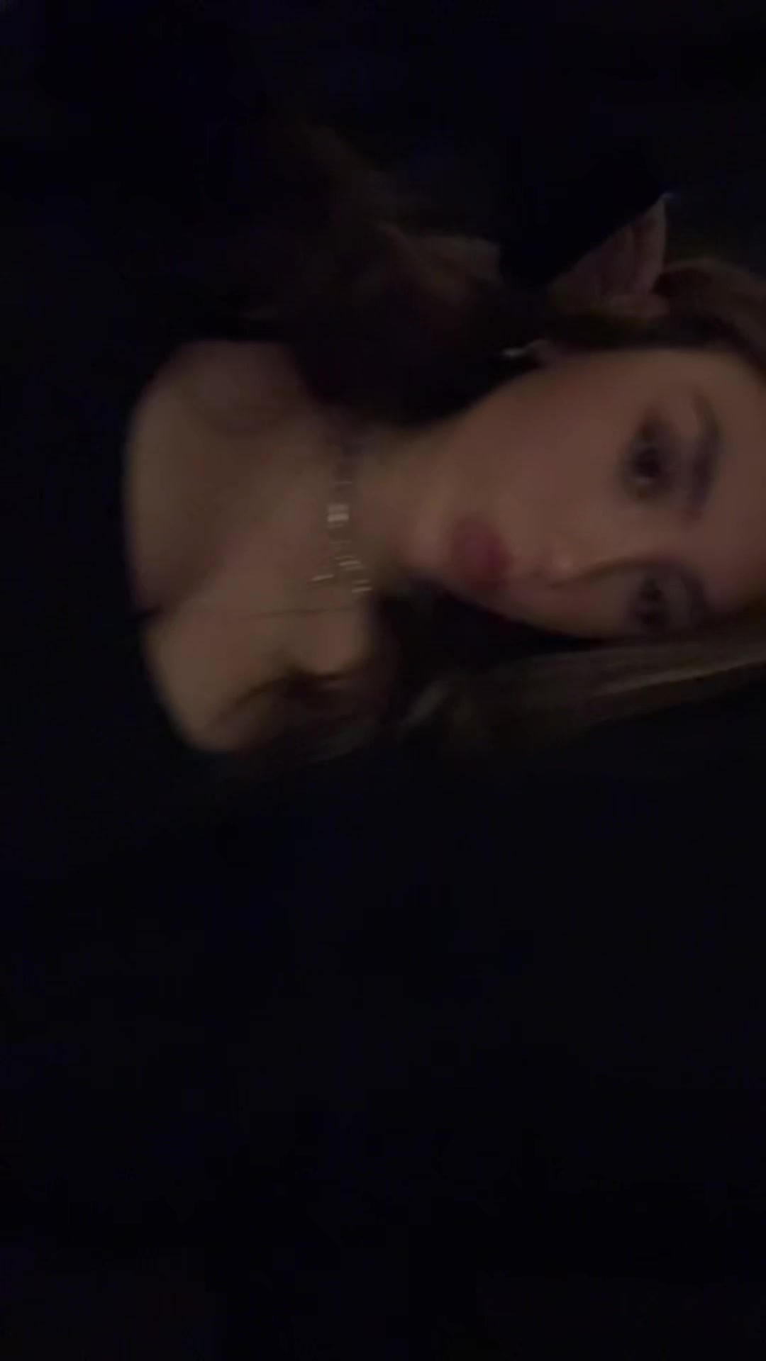 @Ella