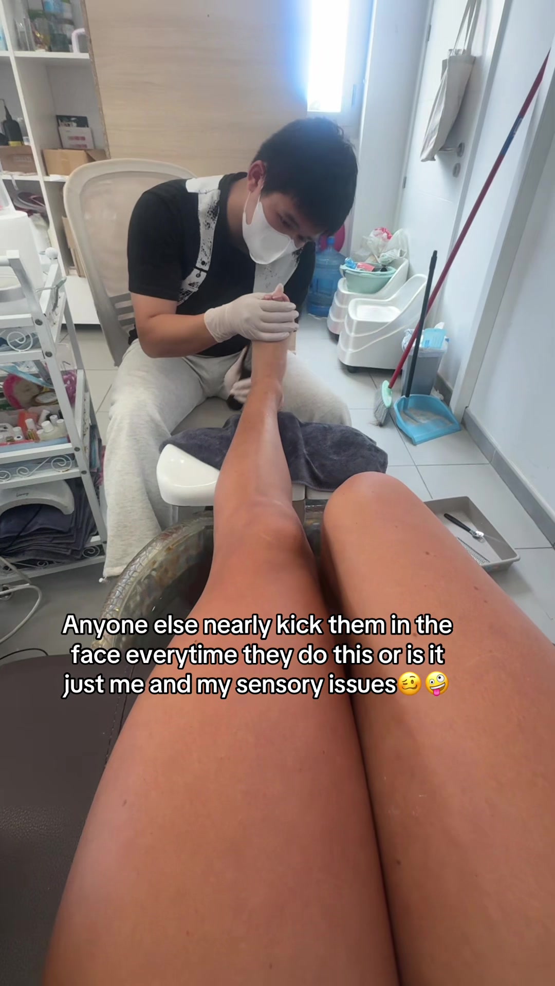 @chloehollyboyle