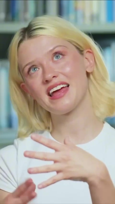 @Maisie Peters HQ
