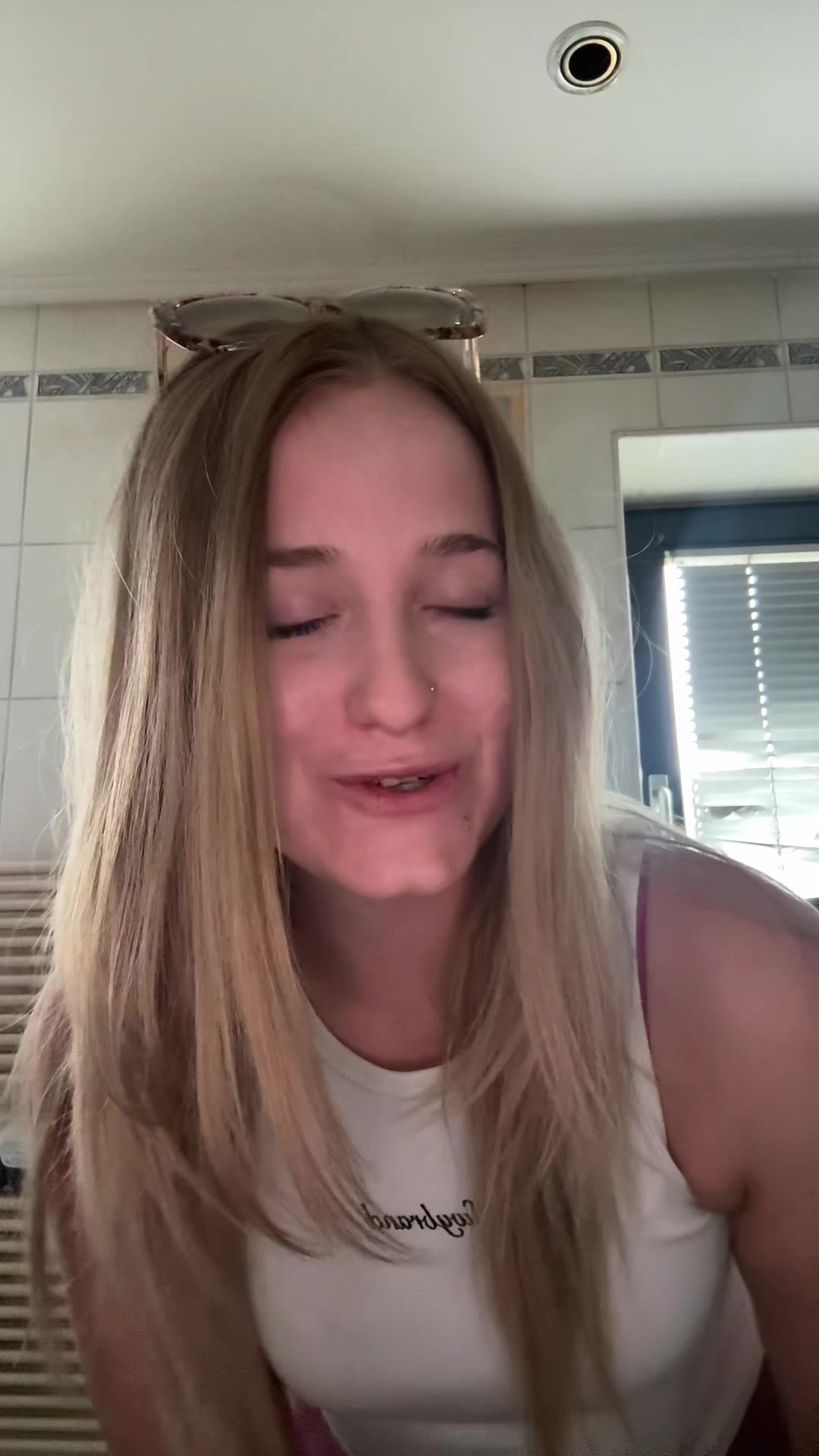 @Lara Juvančič