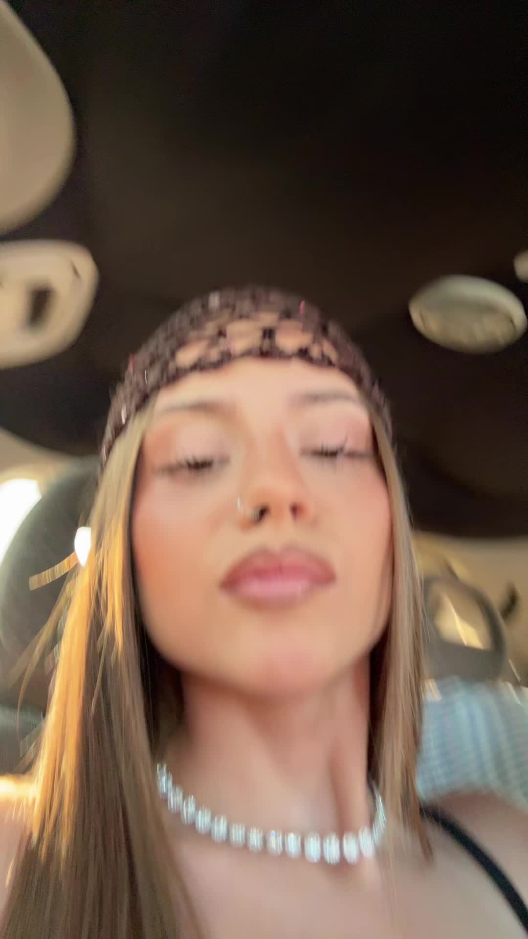 @𝘺𝘢𝘯𝘪𝘳𝘢 𝘨𝘢𝘻𝘲𝘶𝘦𝘻