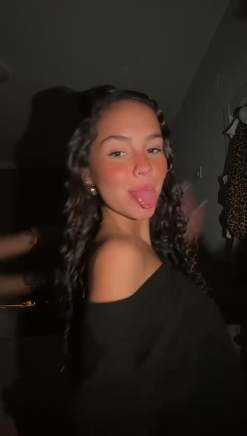 @Maariaaav