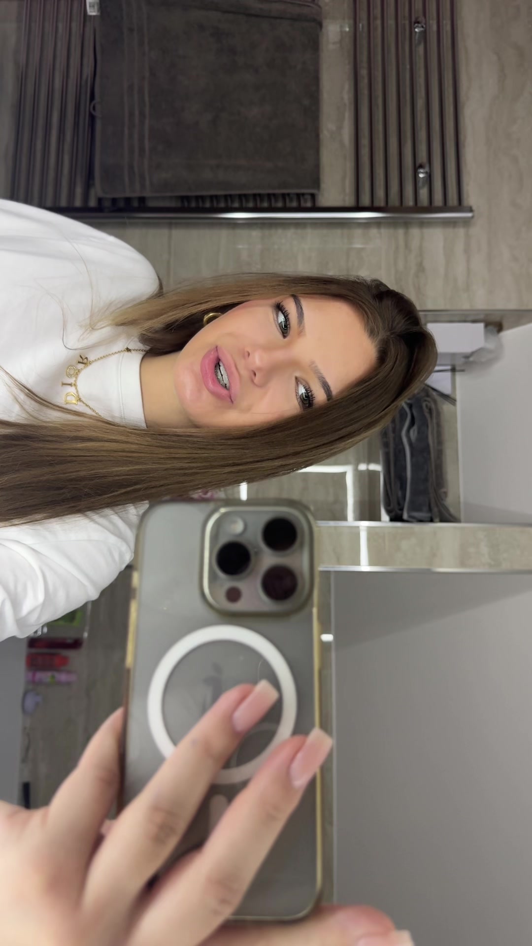 @Anicka