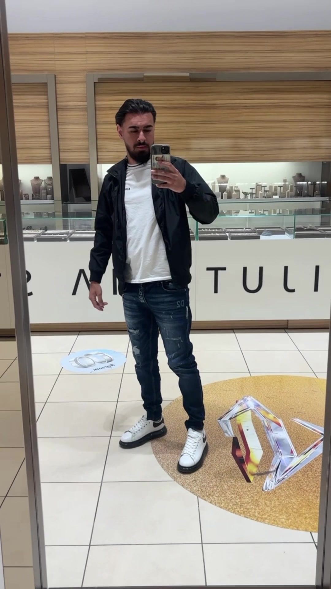 @Auras.official