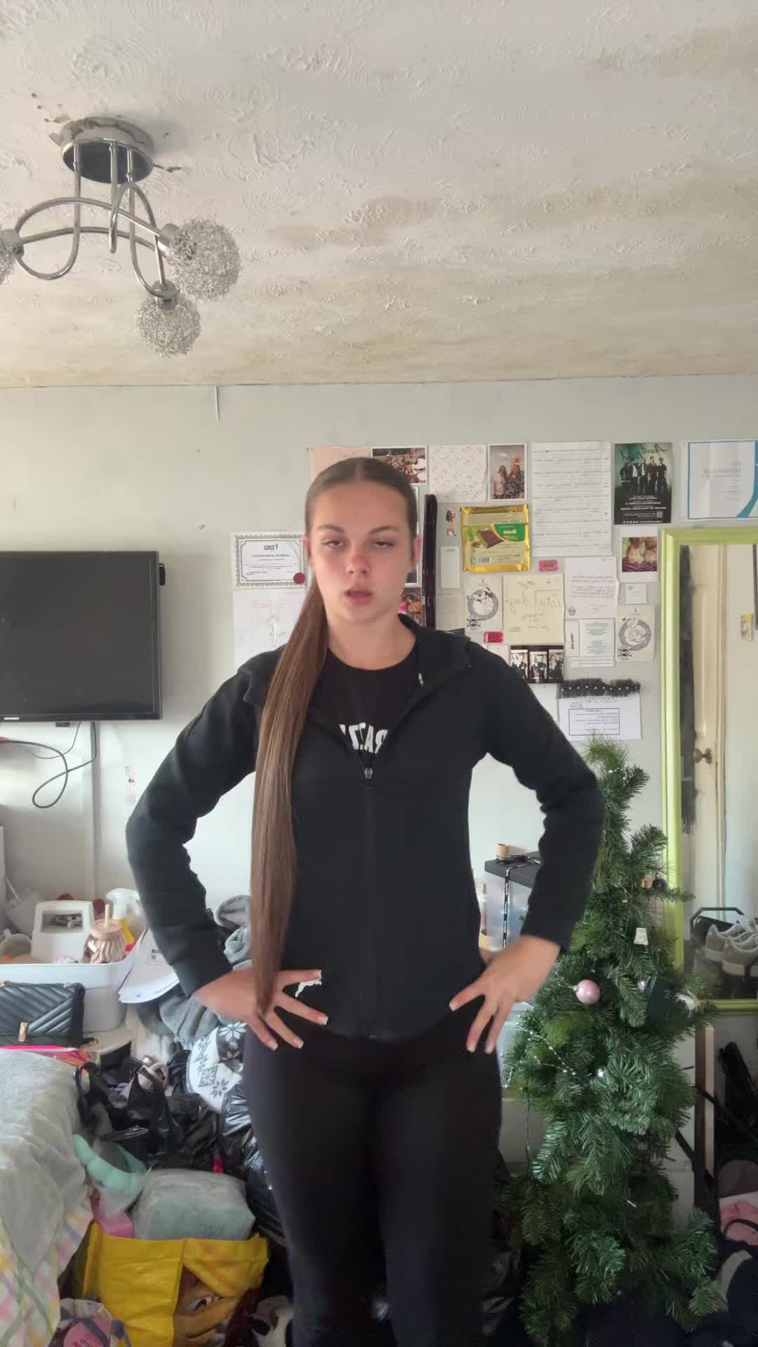 @Lily