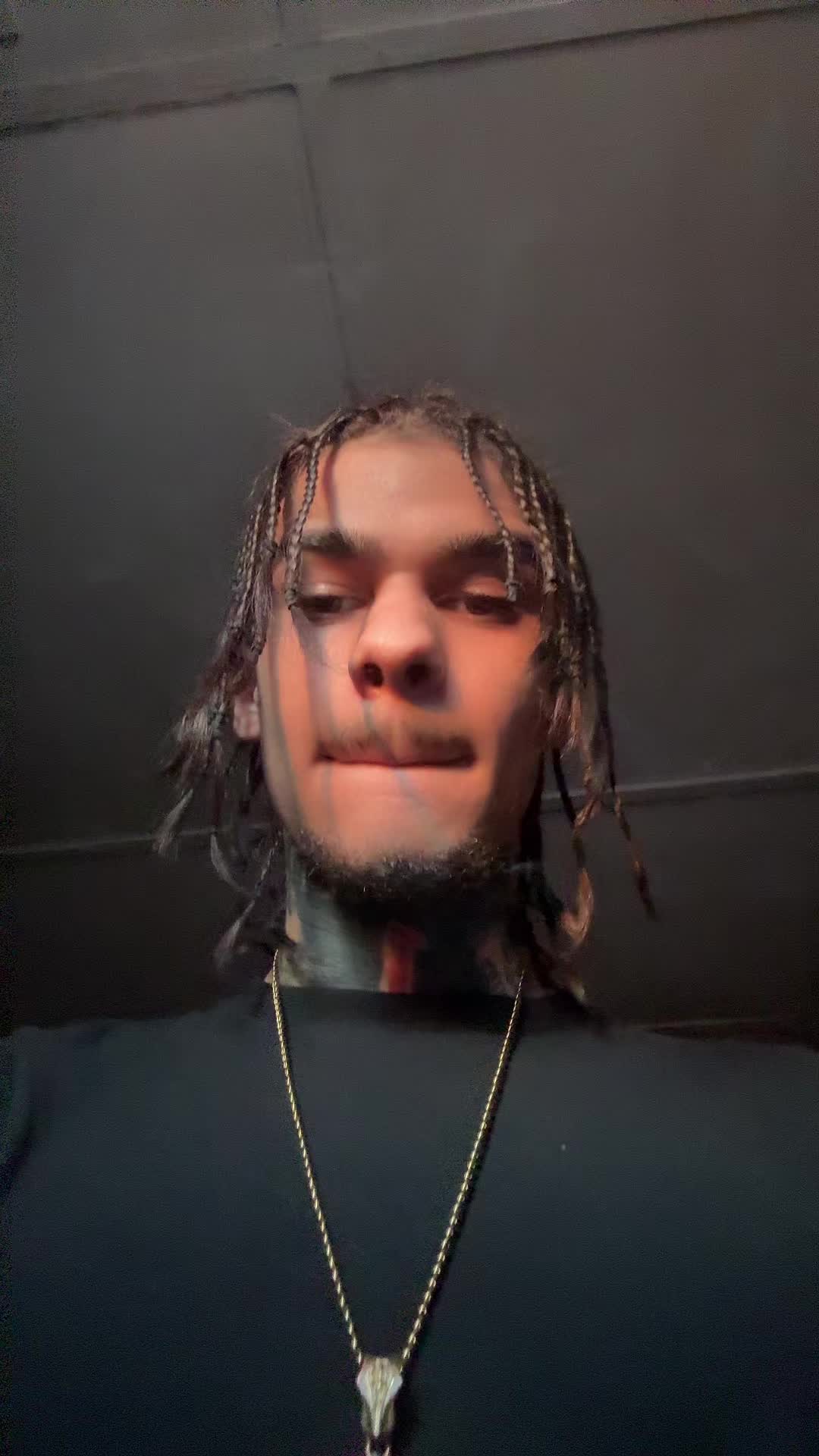 @️