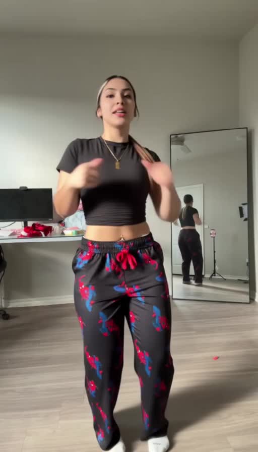 @leola_439