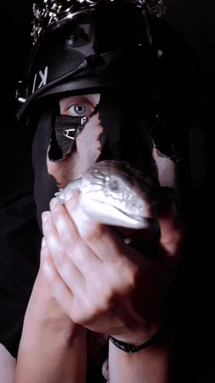 @KingKönig