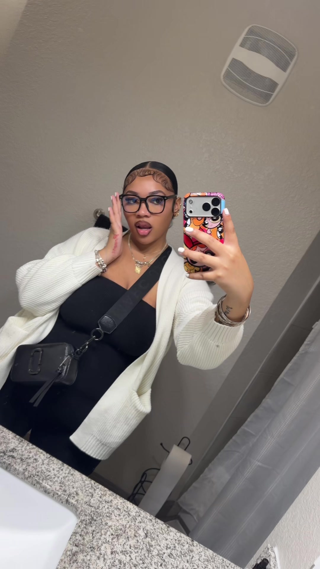 @monique