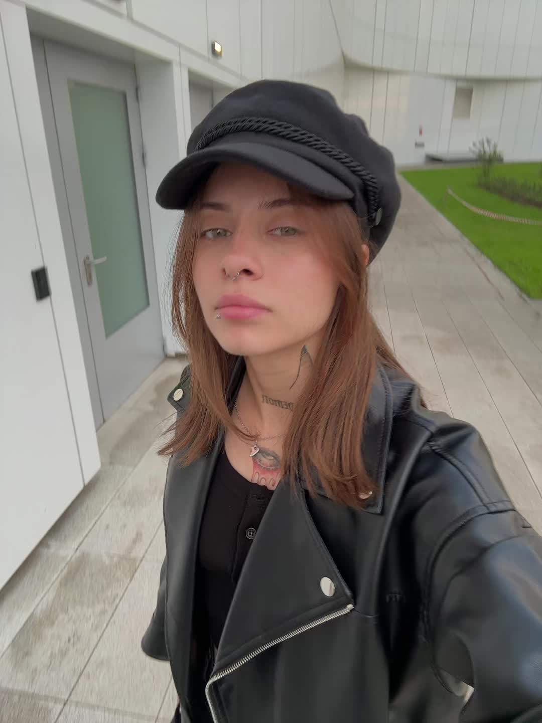 @ликёровна