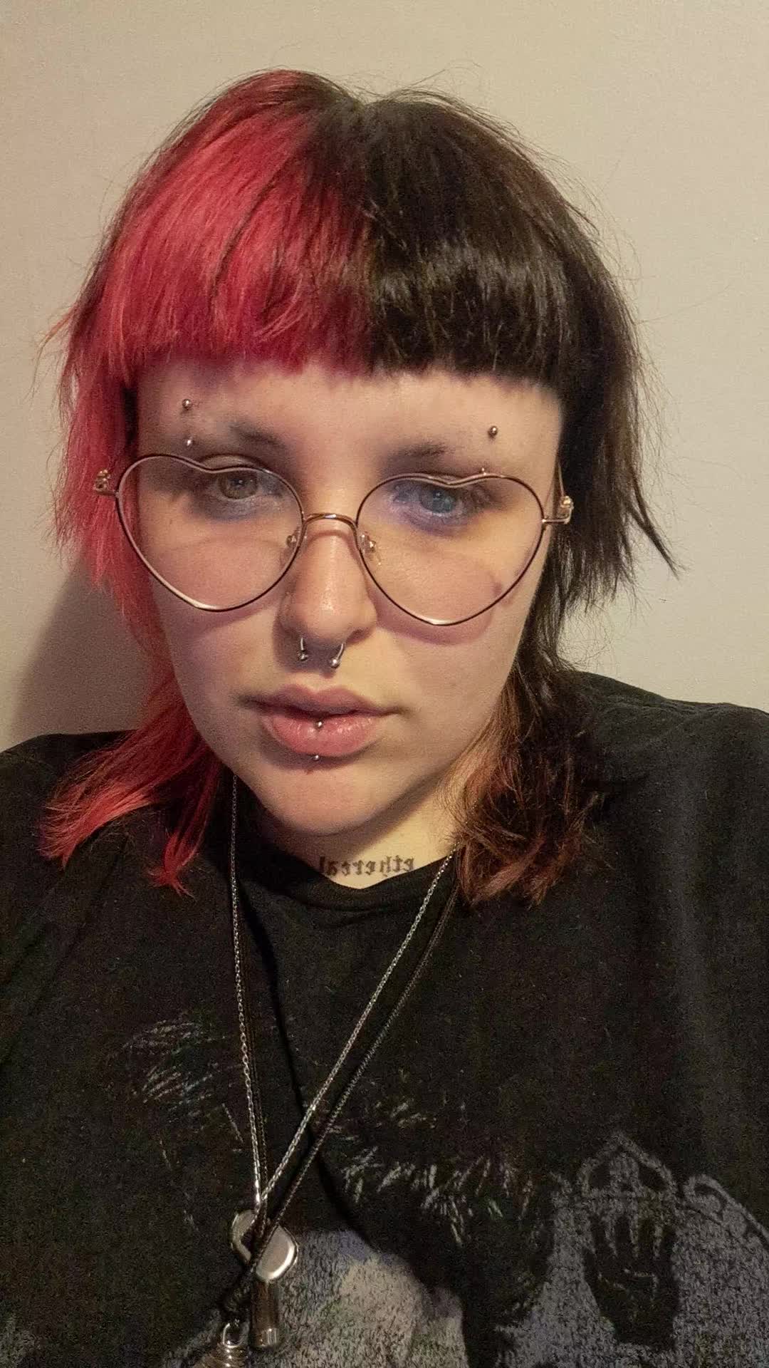 @🖤 𝕰𝖓𝖛𝖞 ❤️ (they/them)