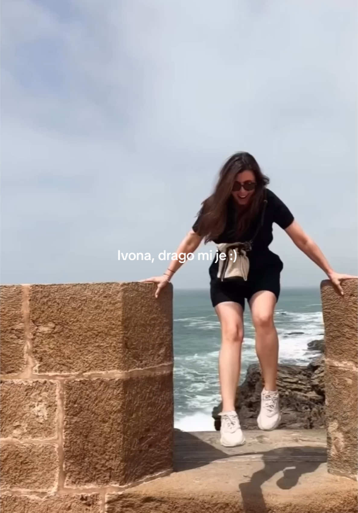 @jelajella