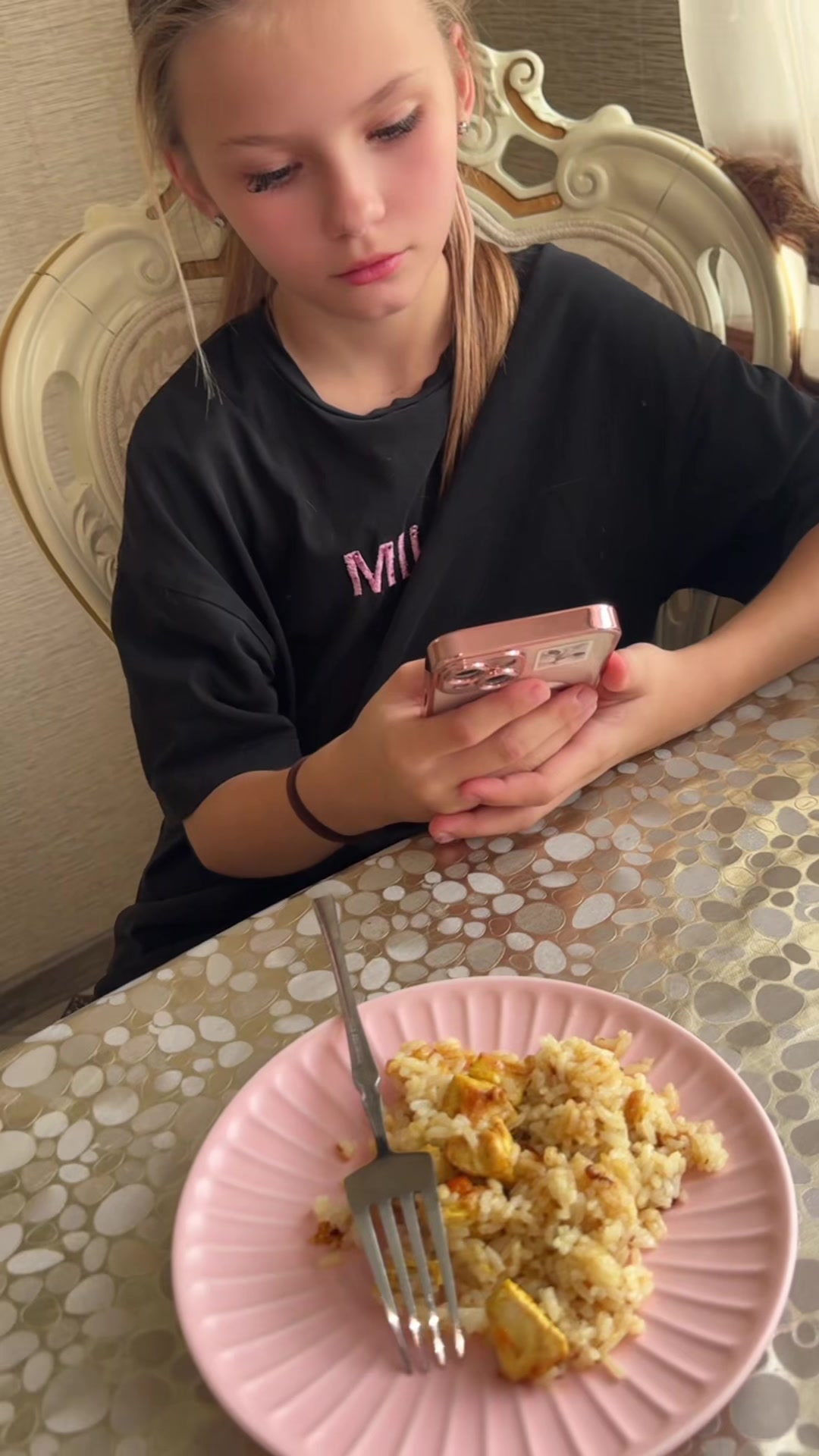 @chydik