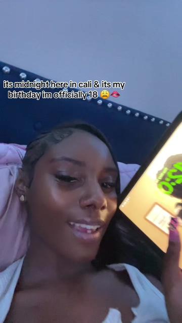 @darkskinhottieeeeeeeeeee