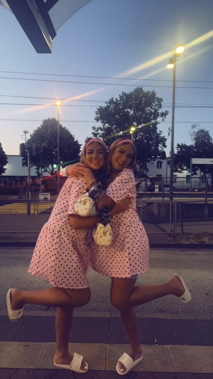 @Twinsss👯&zwj;♀️