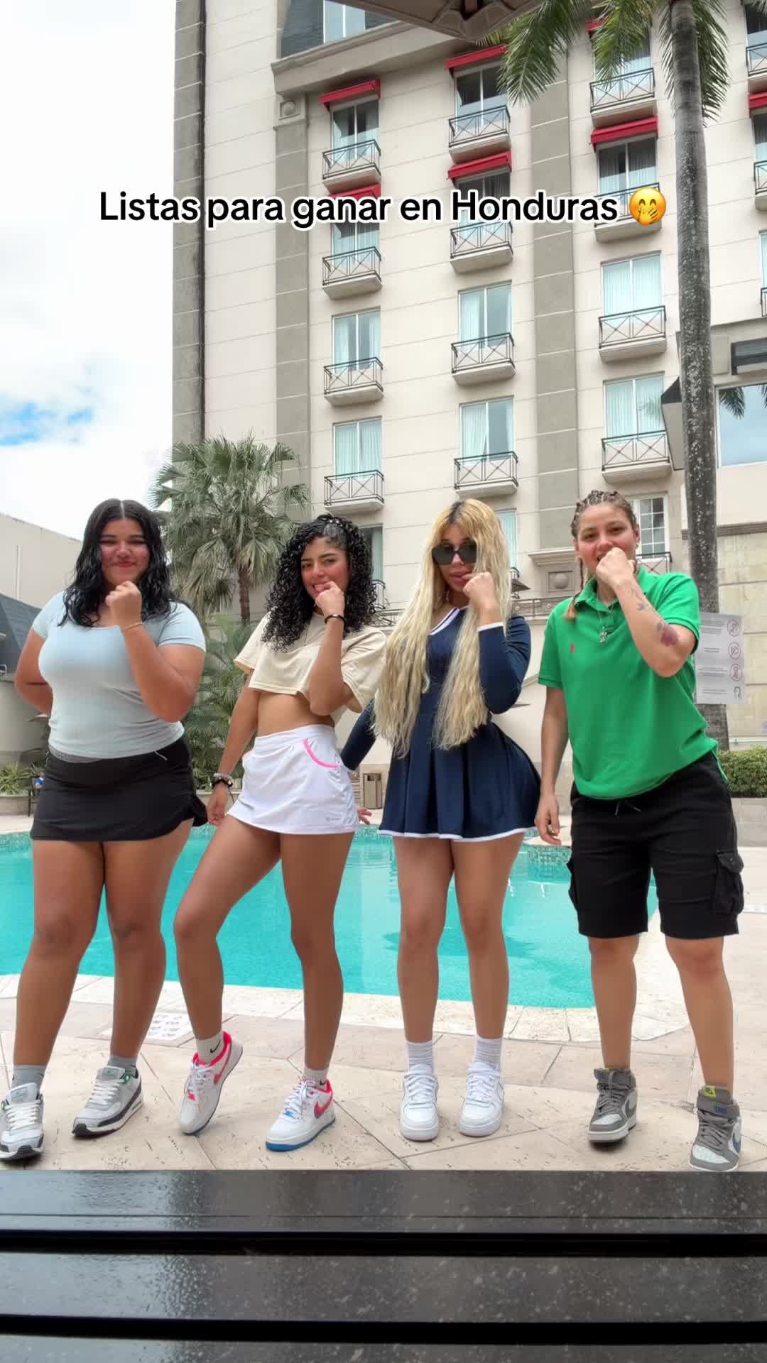 @Valeria Razavi 🍑💋