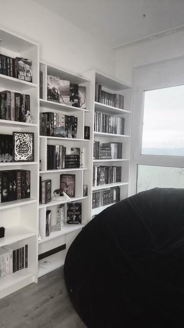@Sharreading📚☕️❤️