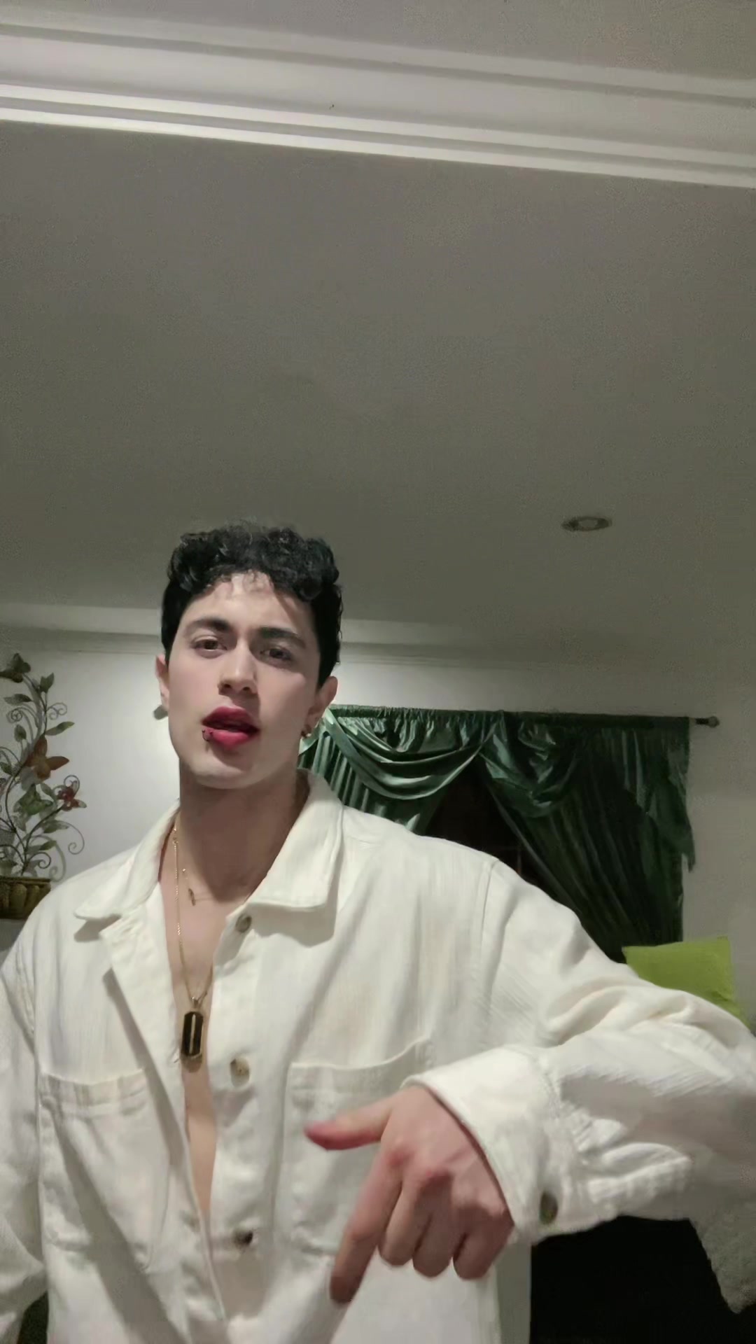 @Justin Aviles 🧛♂️