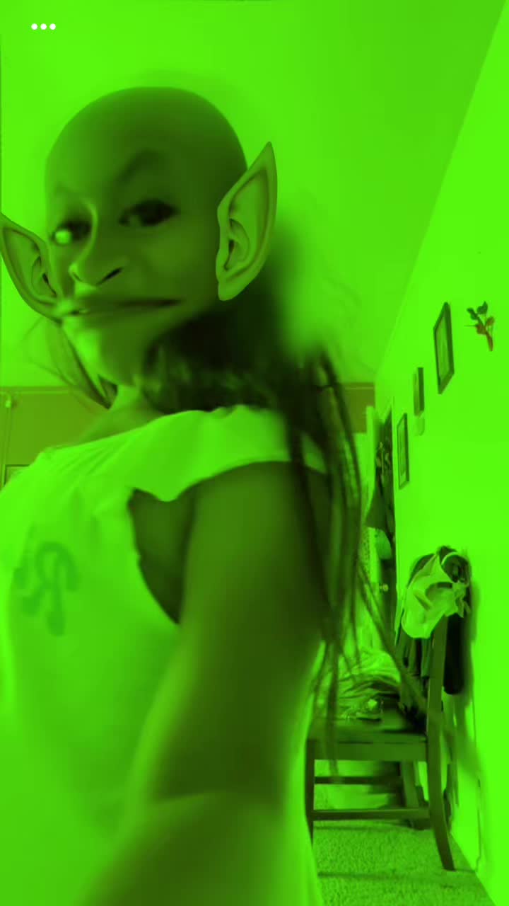 @Sophieee