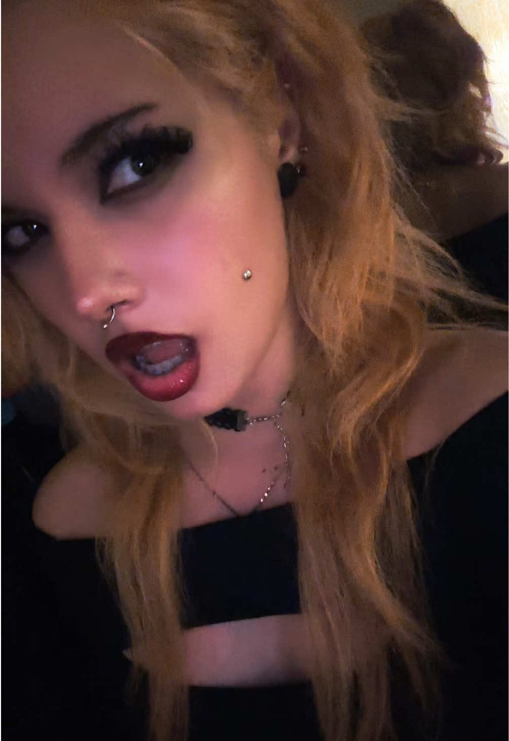 @dyinglivegirll