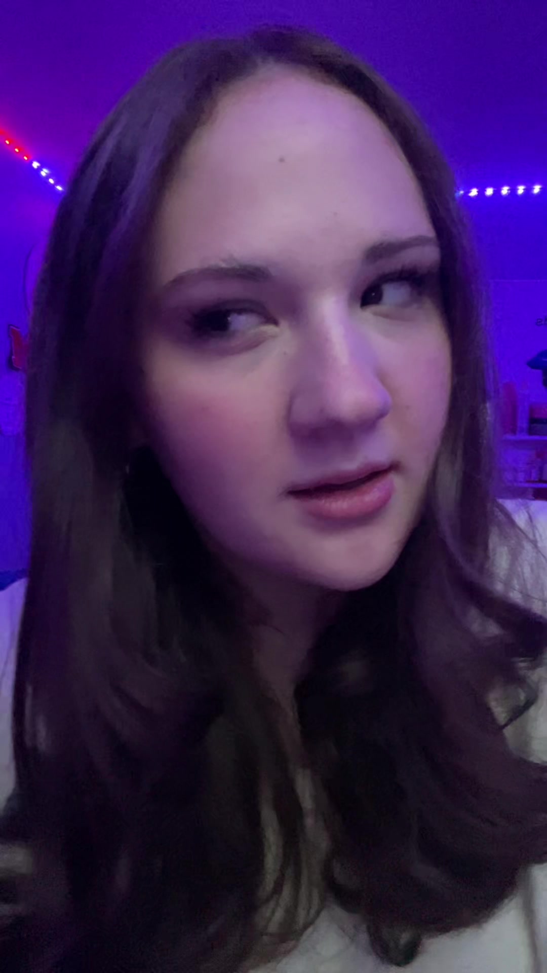 @Ava