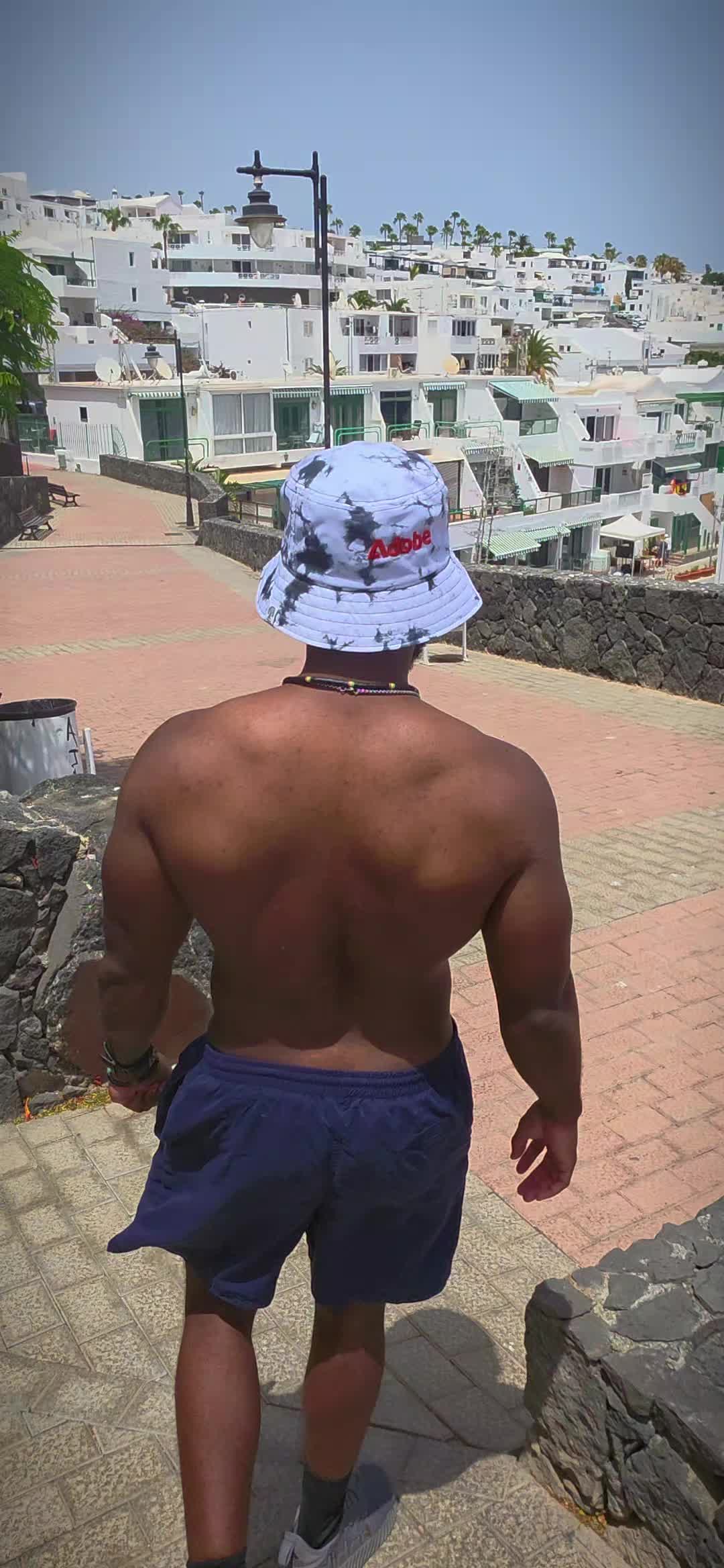 @Chris | Travel Content Creator