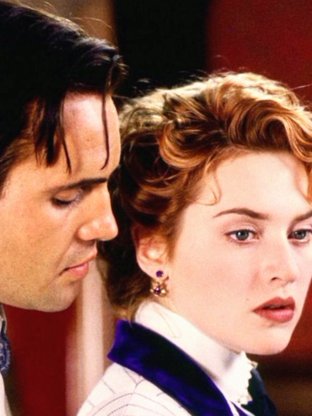 @Titanic Scene Vault
