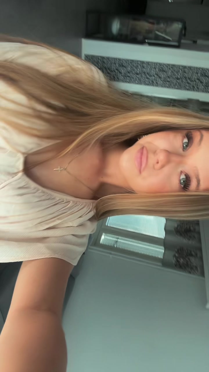 @🫰🫰