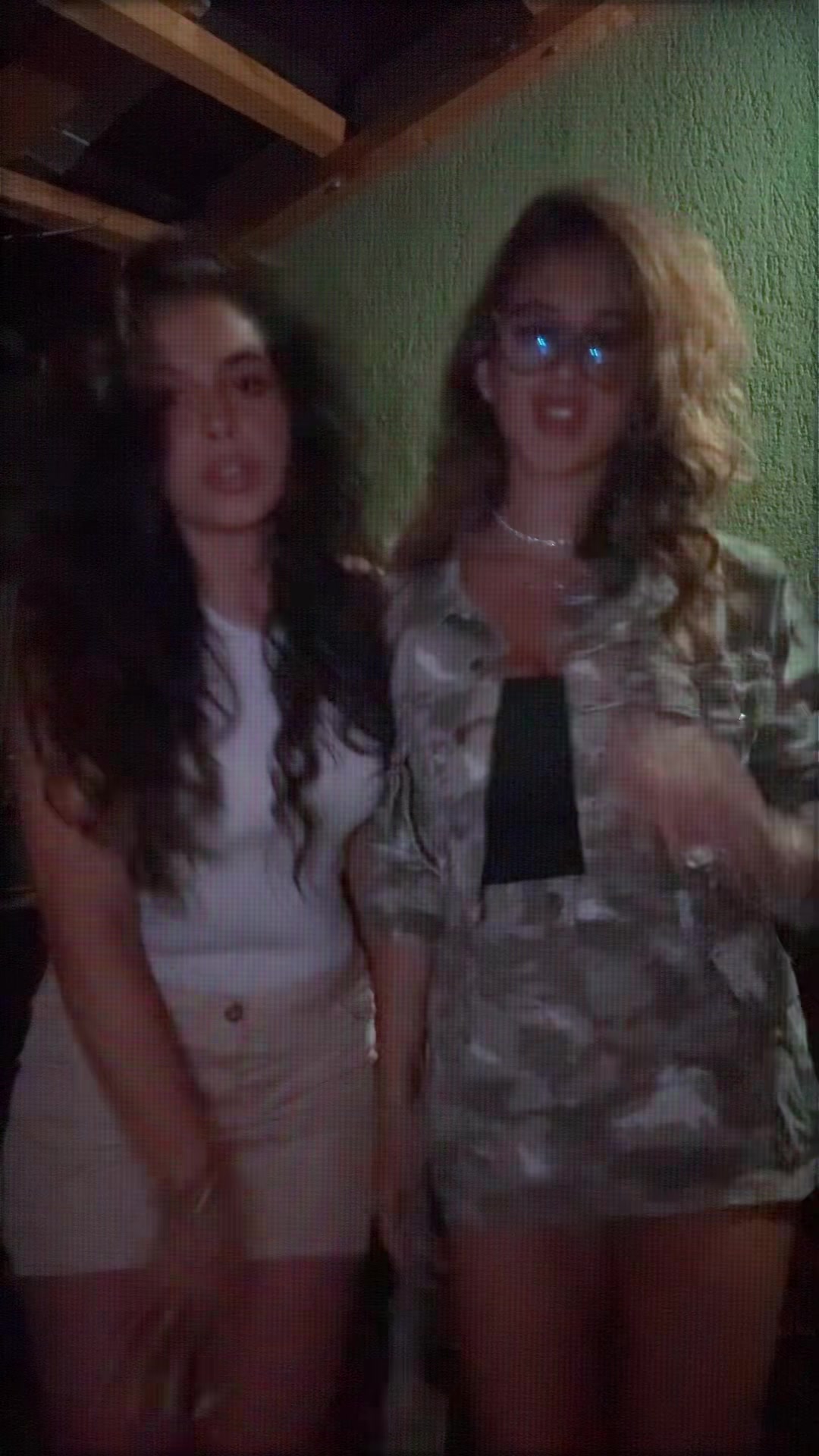 @🖤