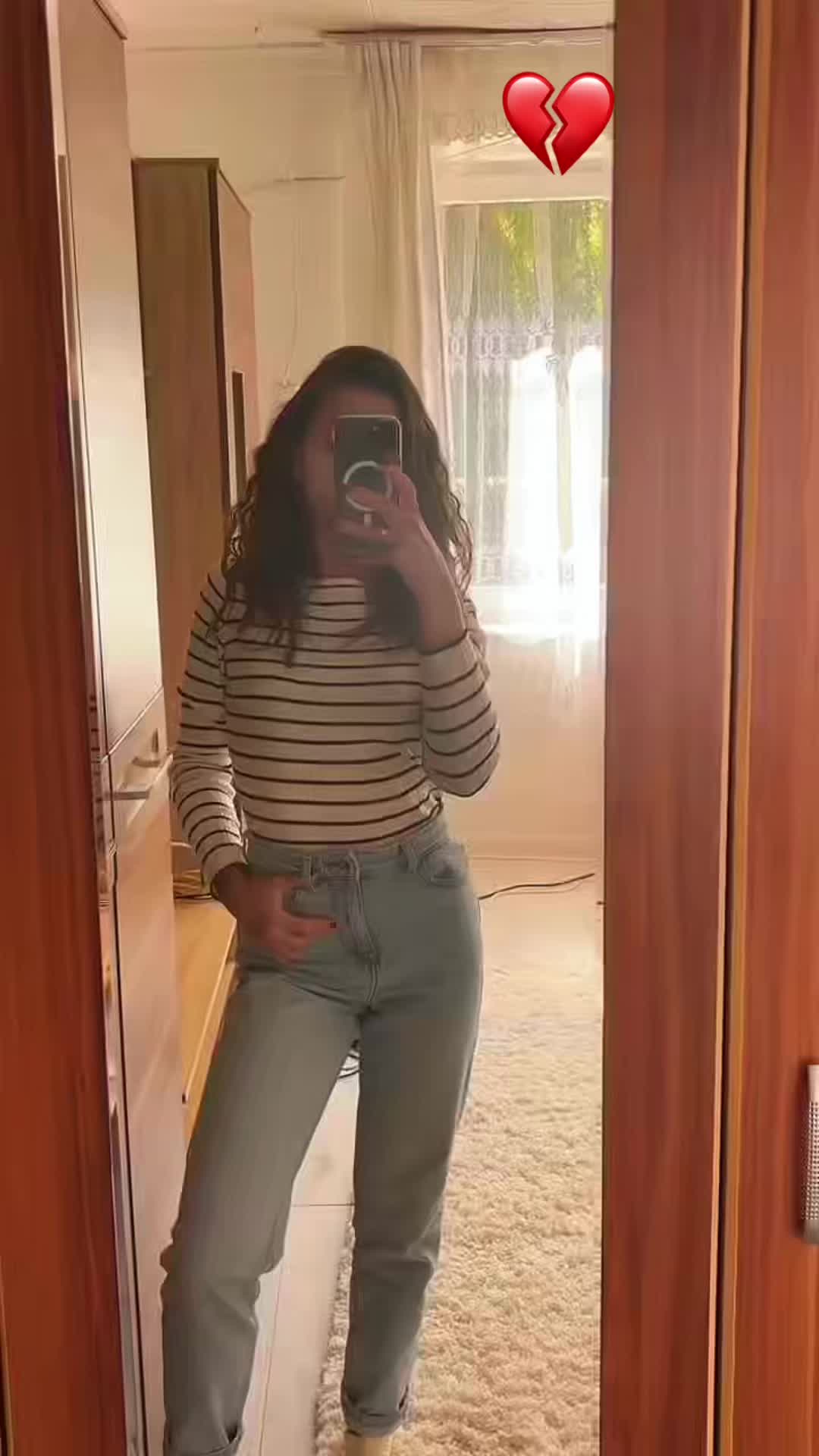 @🥹