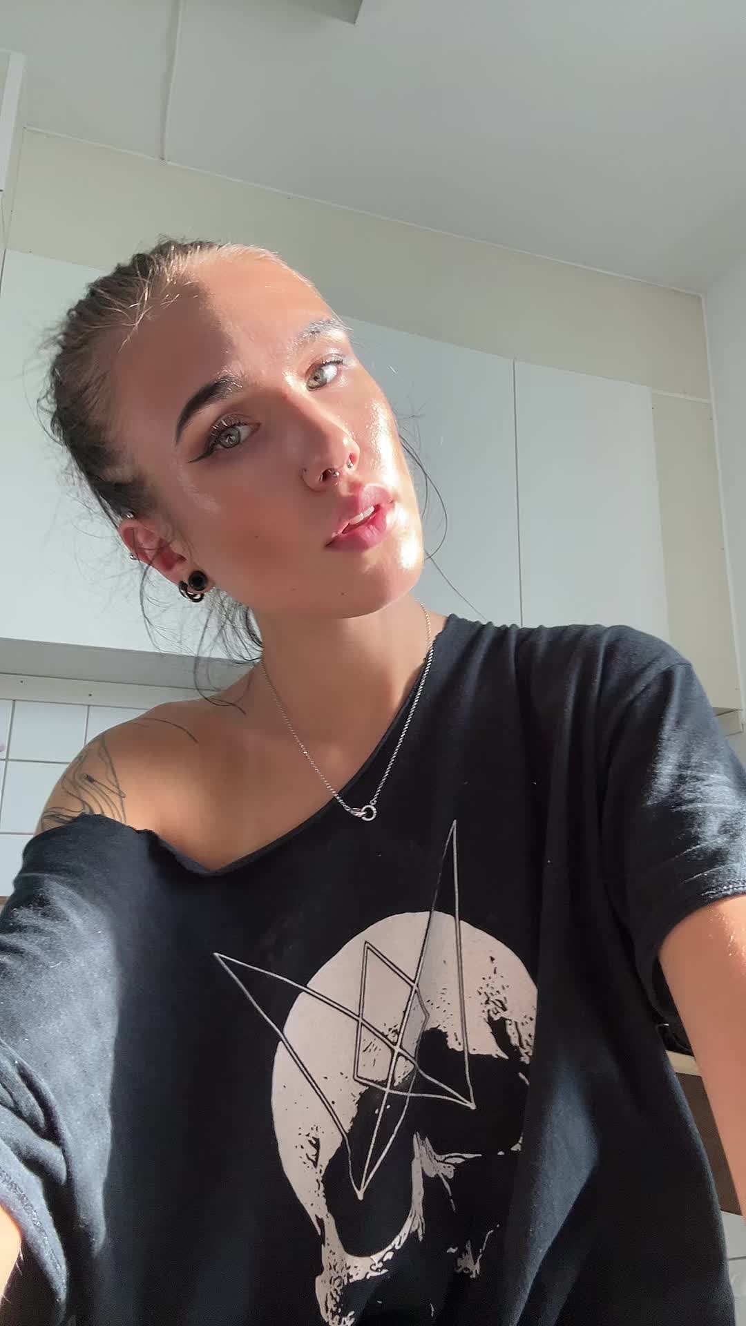 @Iŋđra Bjxrkkz