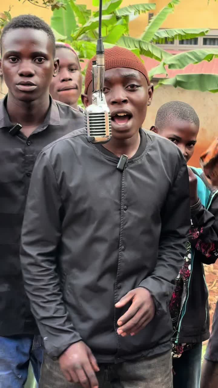 @FlossDaArtist🇺🇬🇬🇧