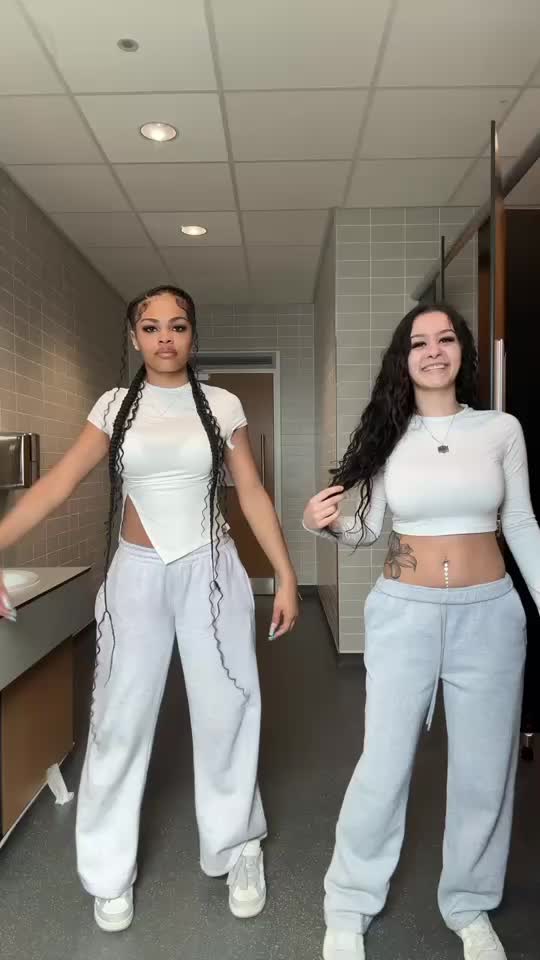 @𝓛🧿