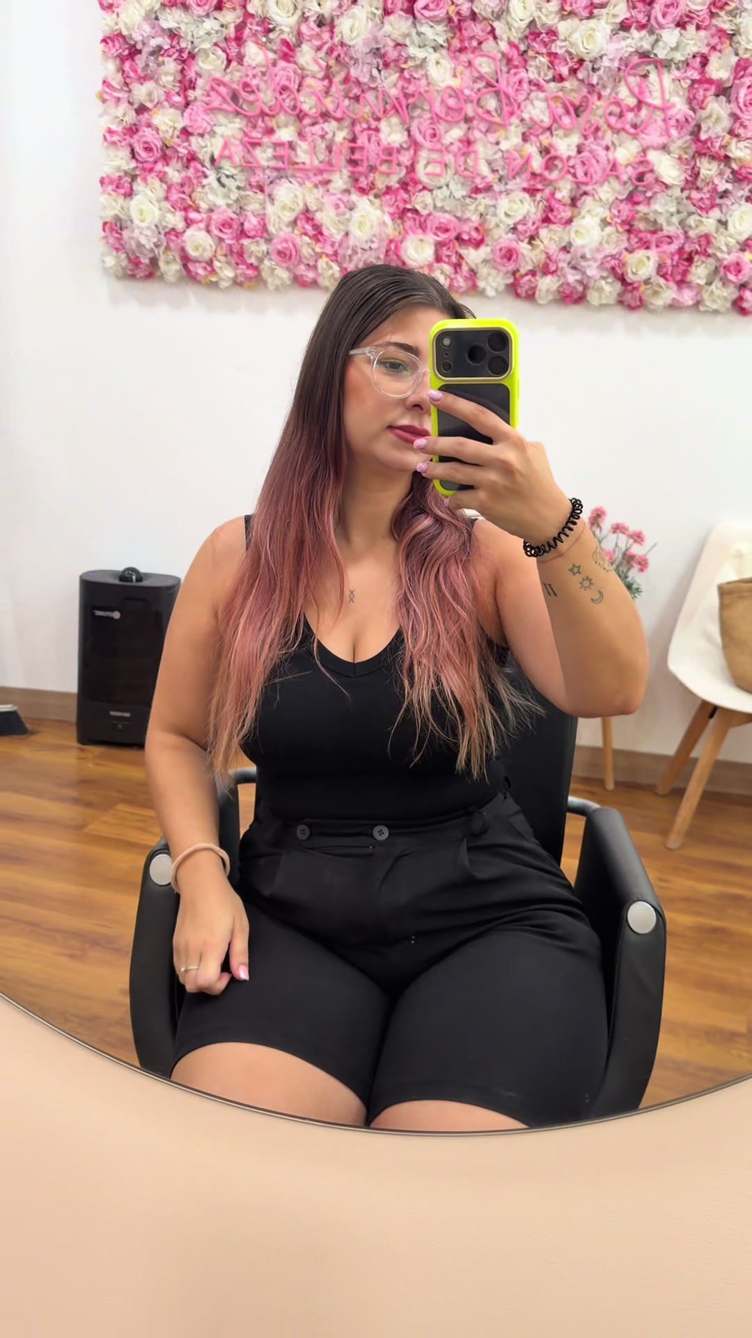 @Lola Bloom Nails