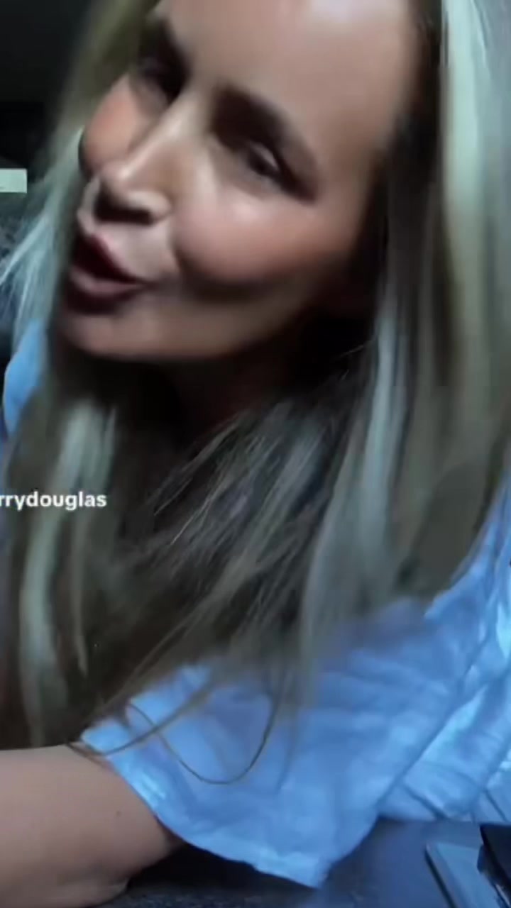 @MissKerryDouglas