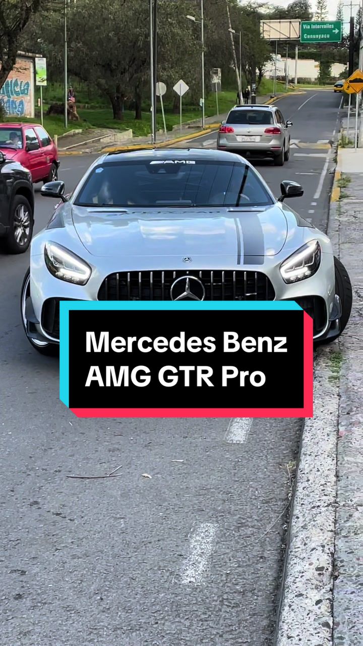 @Luxury Cars Ecuador