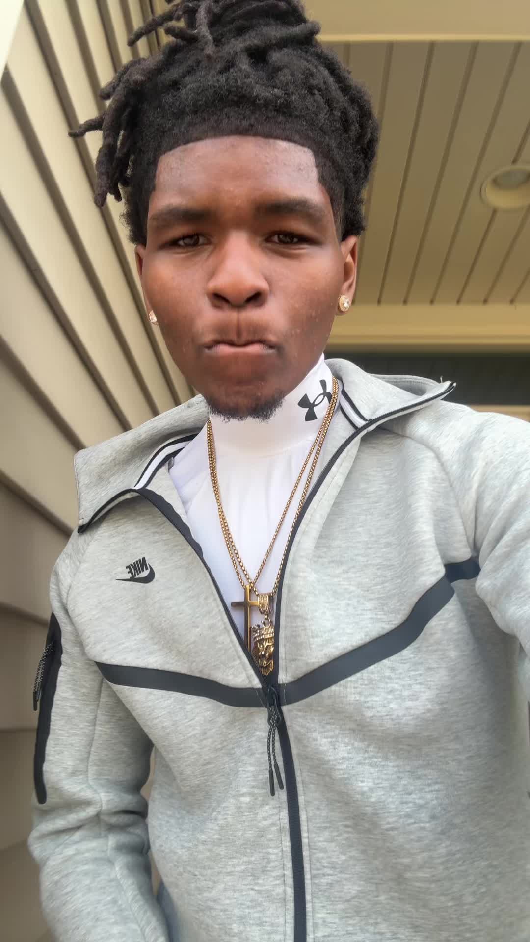 @5foot9lyingdreadhead