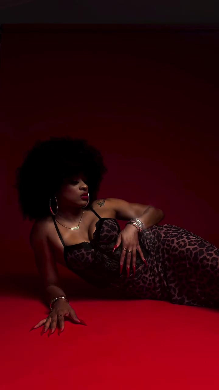@CurlyHairToya