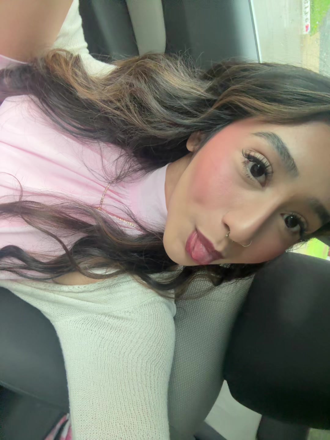 @sylvia🫐🧁✨