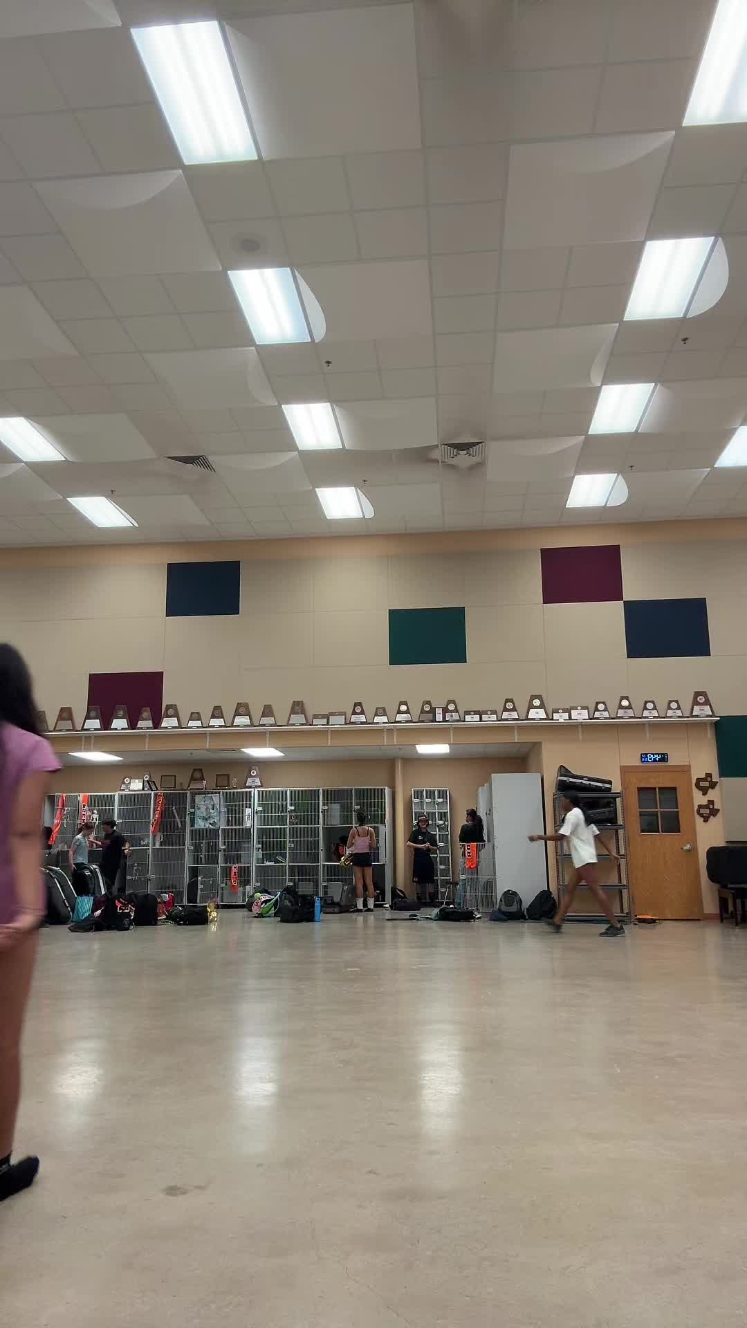@Theyluvgabba