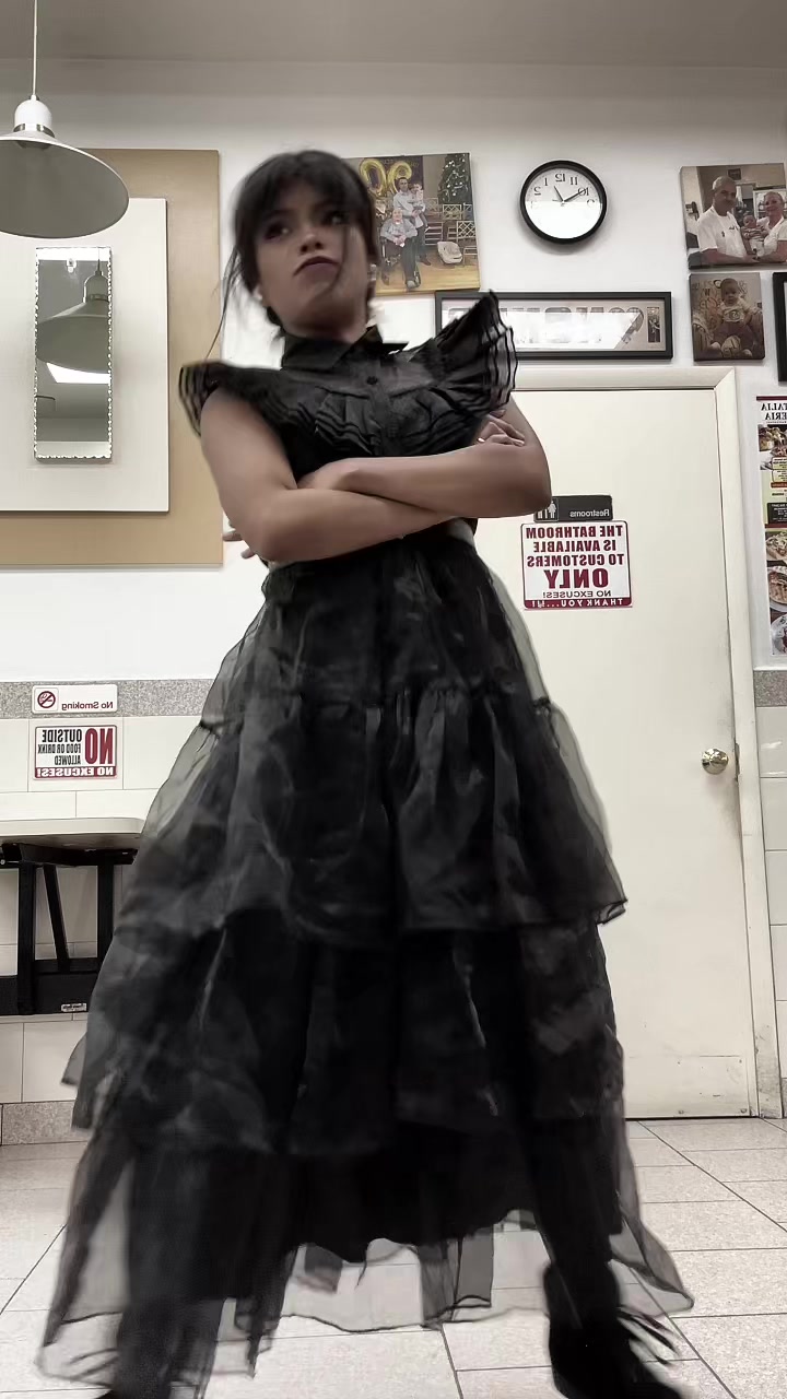 @littlenina.cos