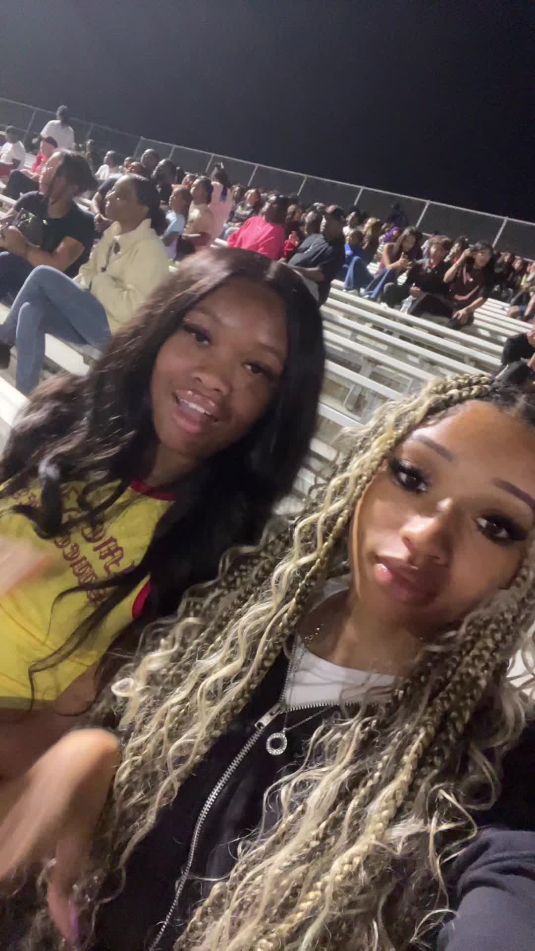 @thatgirlwthedimples