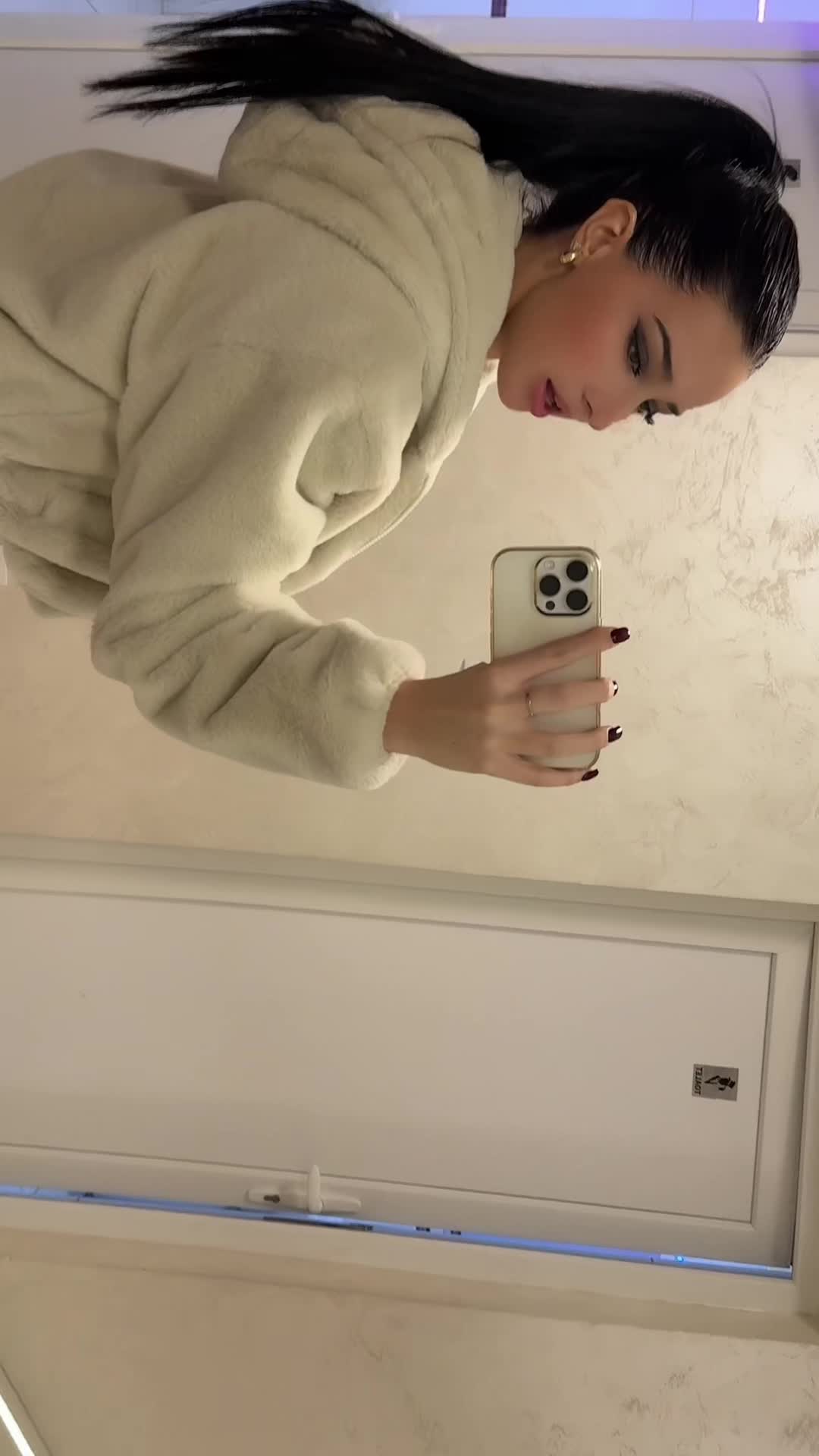 @Tina