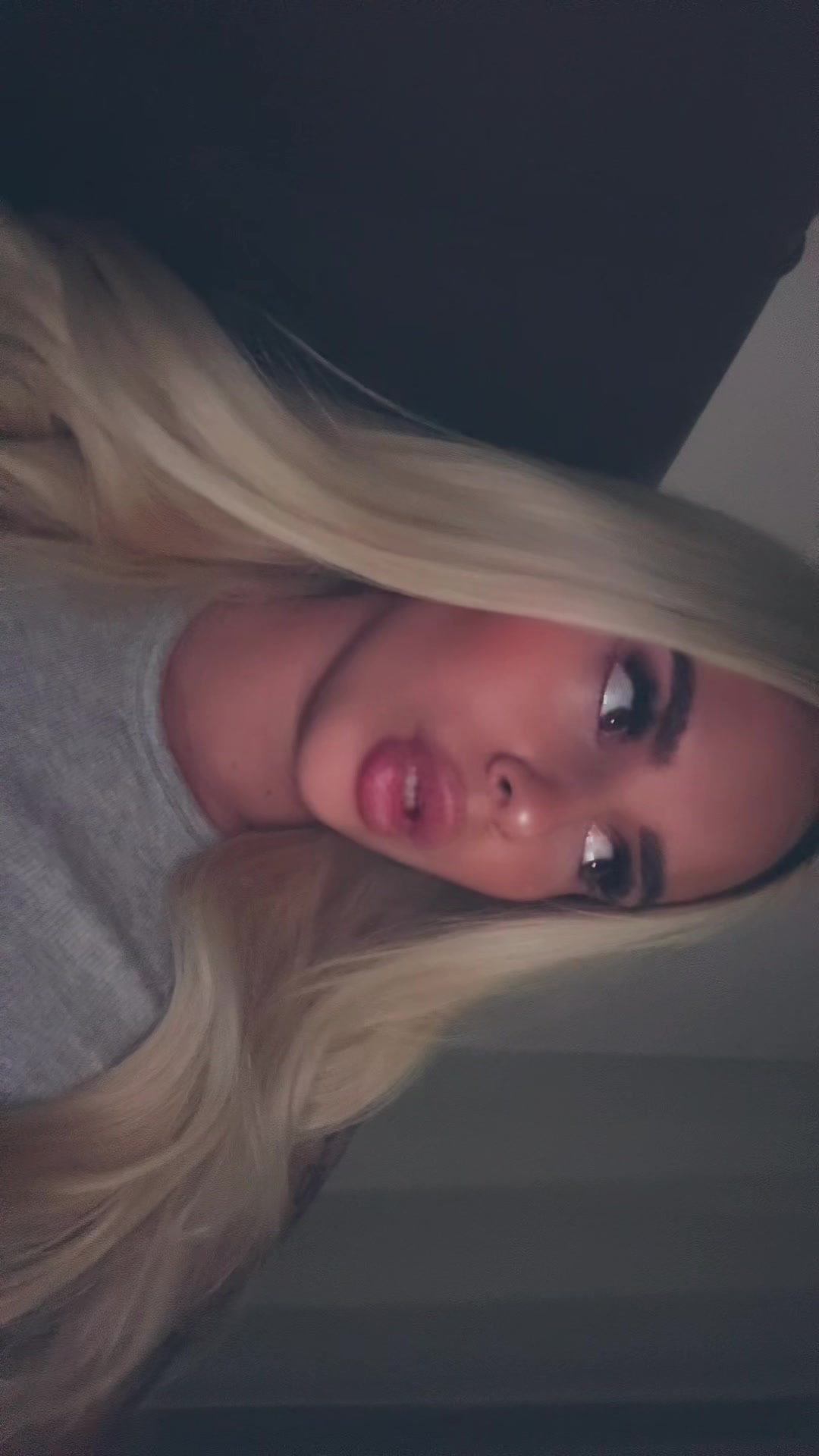 @ANJA❄️