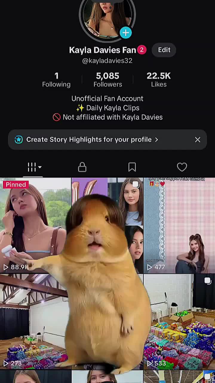@Kayla Davies Fan