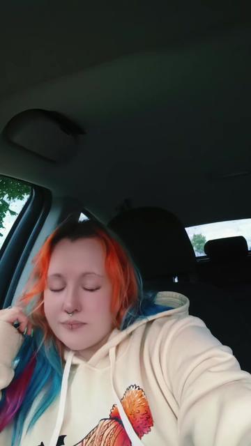 @Rainbowshit13🌺