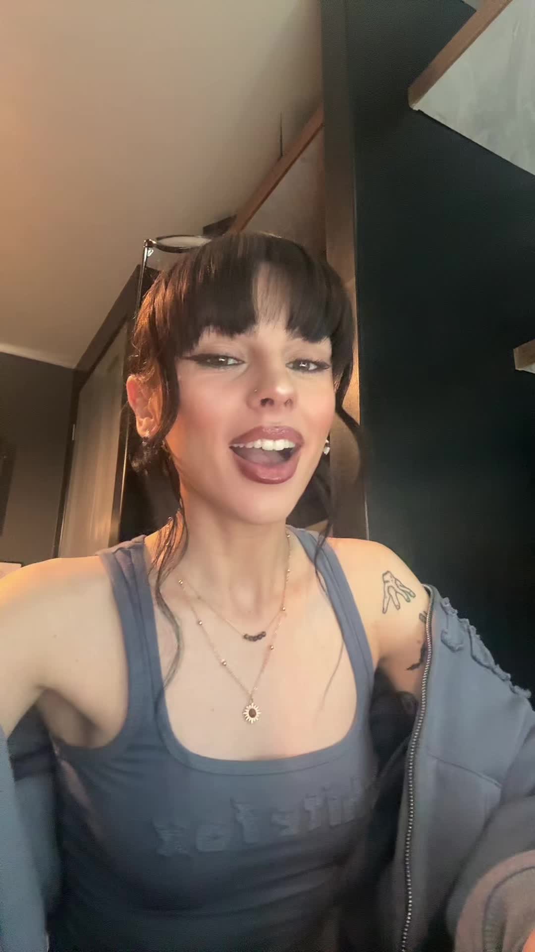 @Healingwithniomi