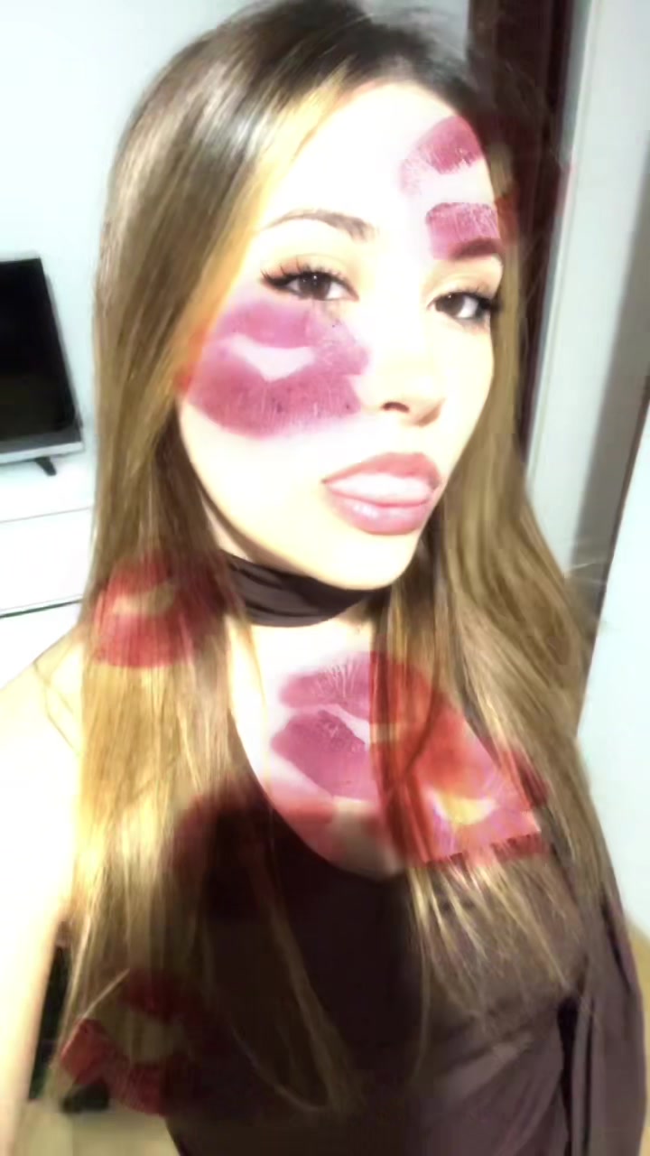 @julilouzaan