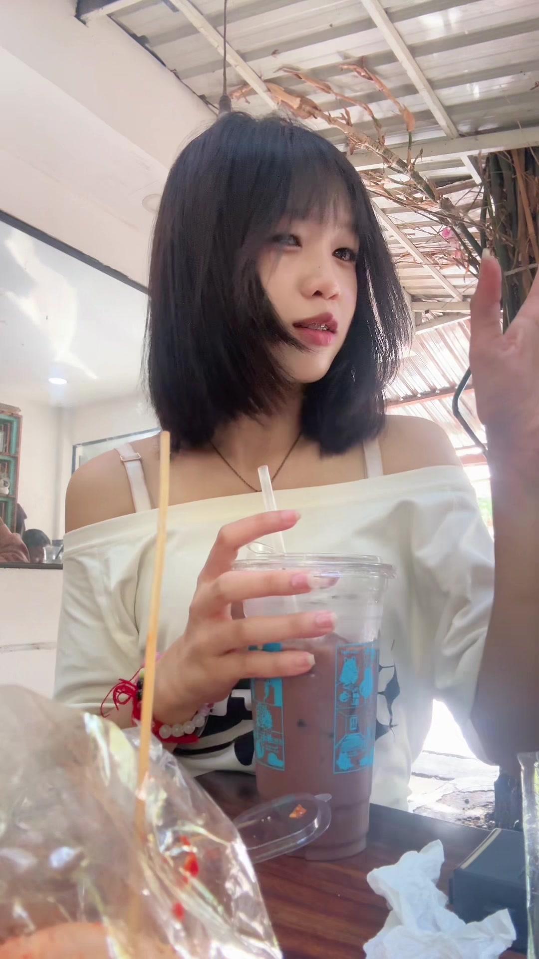 @Lynaa
